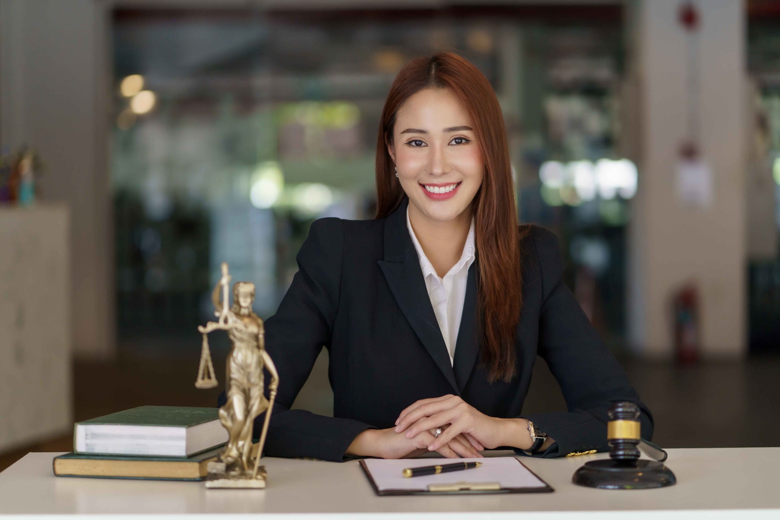 Top 5 Benefits of Using a Legal AI Assistant in Your Law Firm